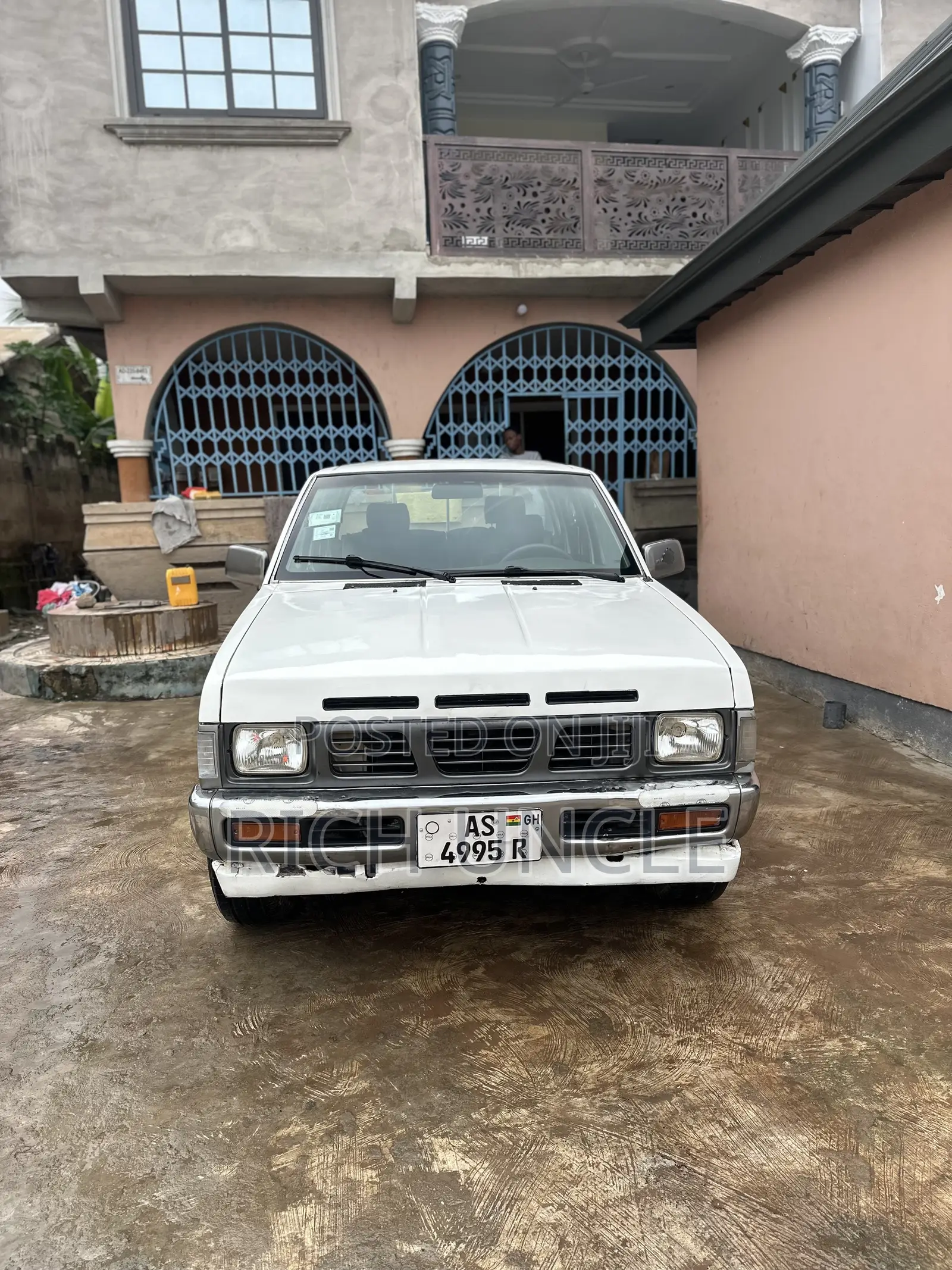 Nissan Hardbody 1994 White