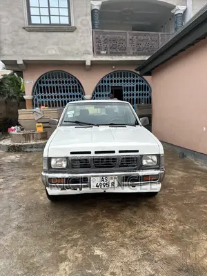 Nissan Hardbody 1994 White