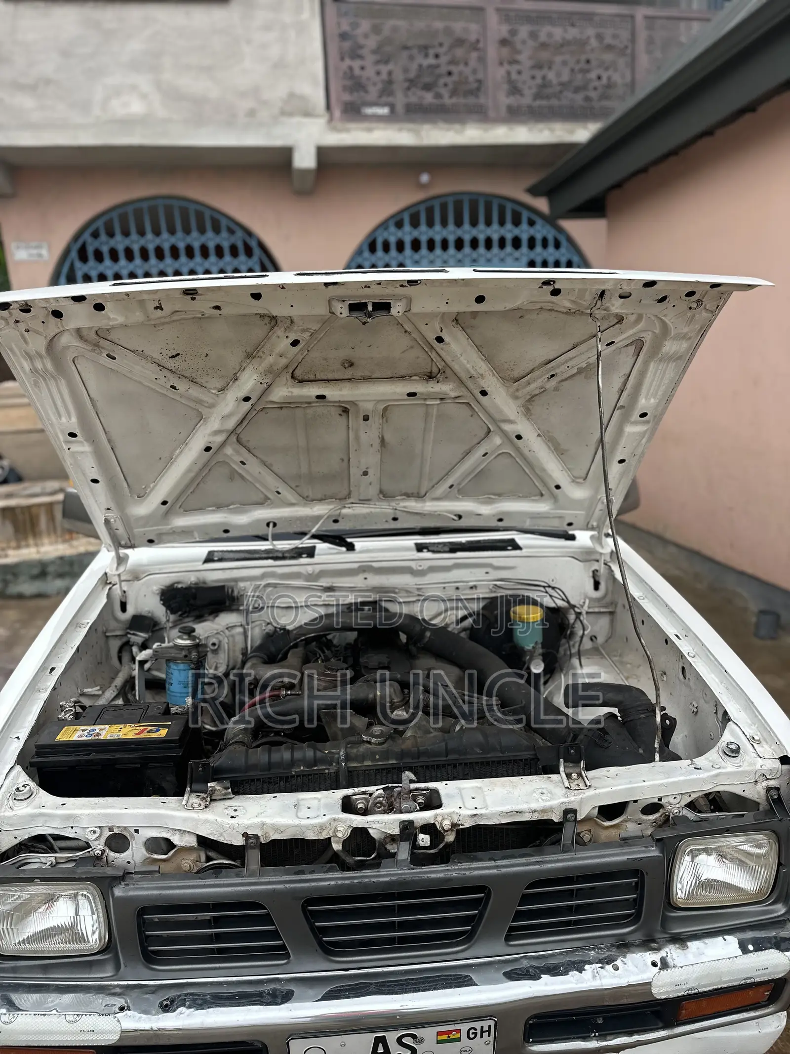 Nissan Hardbody 1994 White