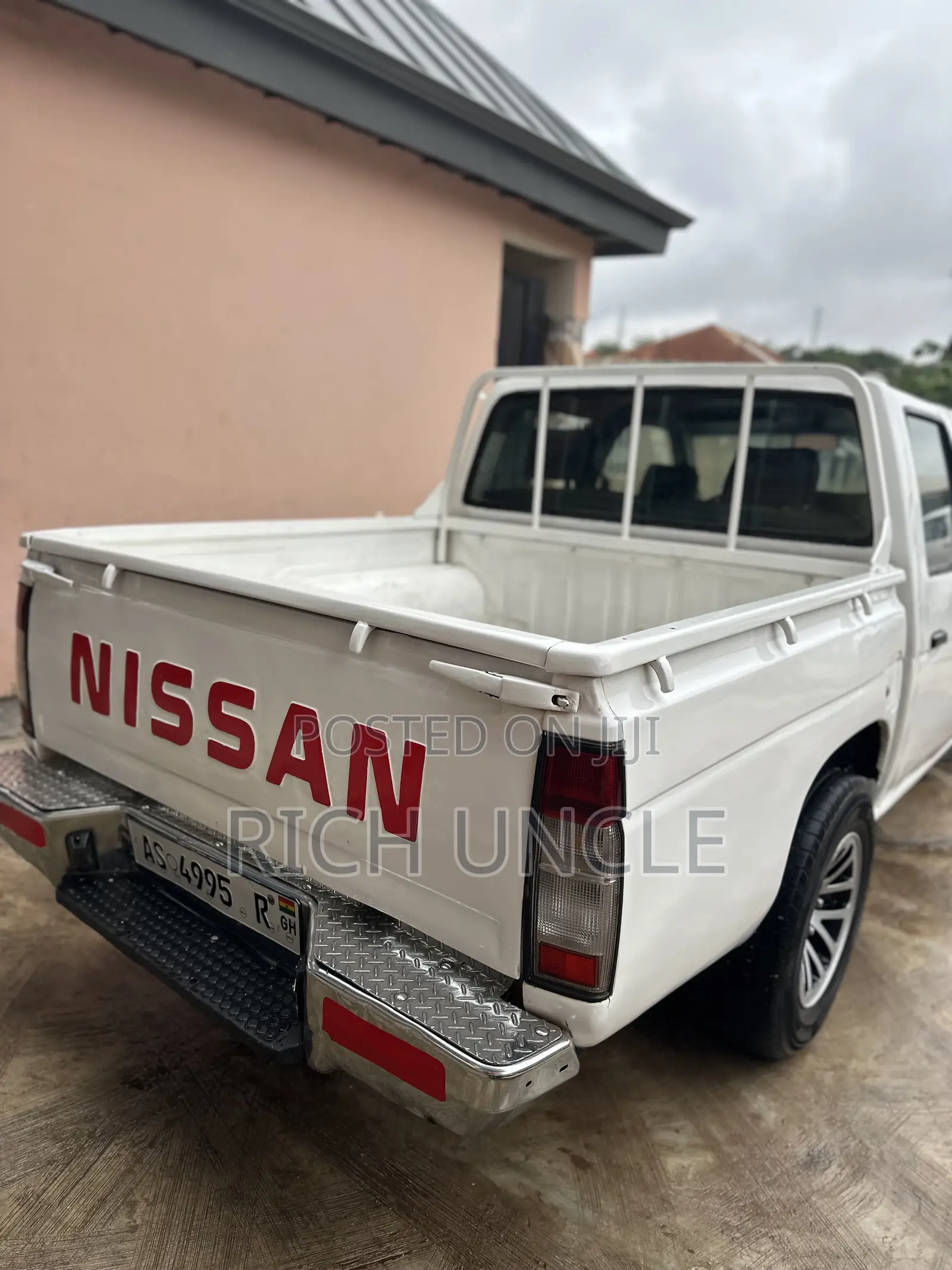 Nissan Hardbody 1994 White