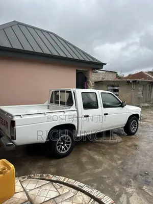 Nissan Hardbody 1994 White