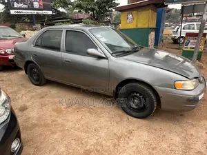 Toyota Corolla 1.4 Sedan 2002 Silver
