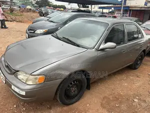 Toyota Corolla 1.4 Sedan 2002 Silver