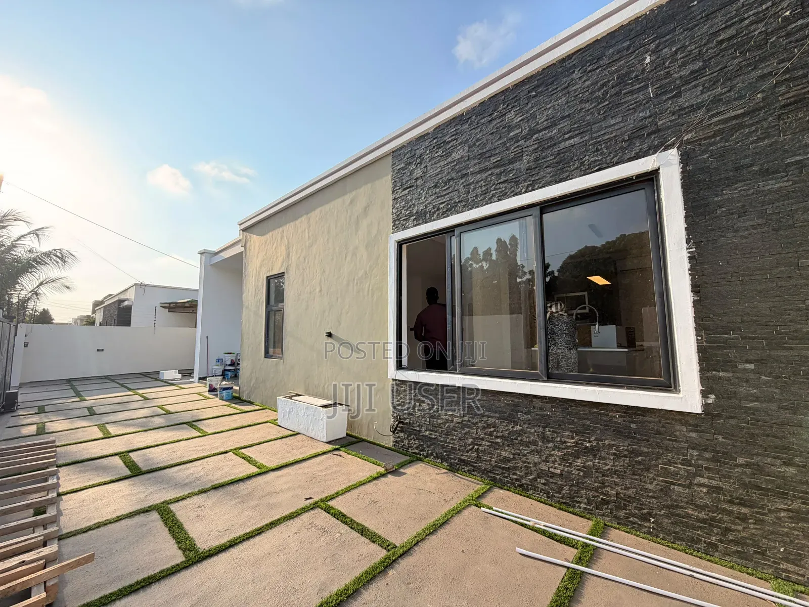 3bdrm House in ...., Adjiriganor for rent
