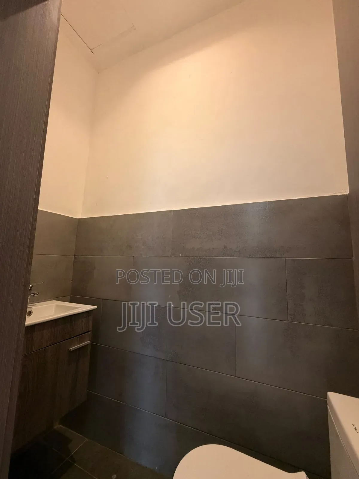 3bdrm House in ...., Adjiriganor for rent