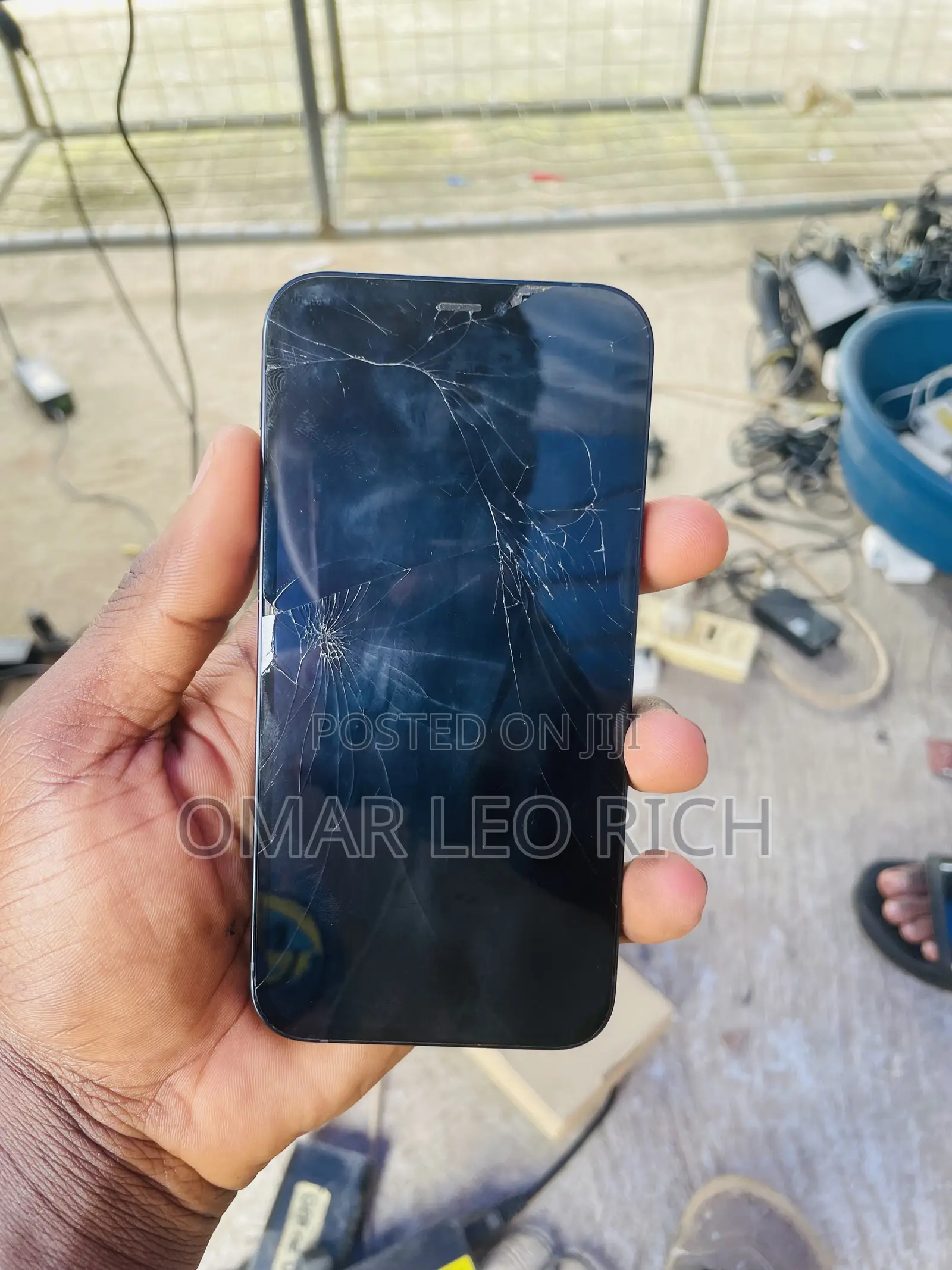 Apple iPhone 12 64 GB Black
