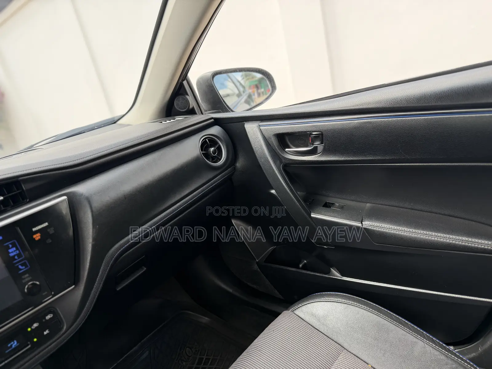 Toyota Corolla SE 4dr Sedan (1.8L 4cyl CVT) 2017 Blue