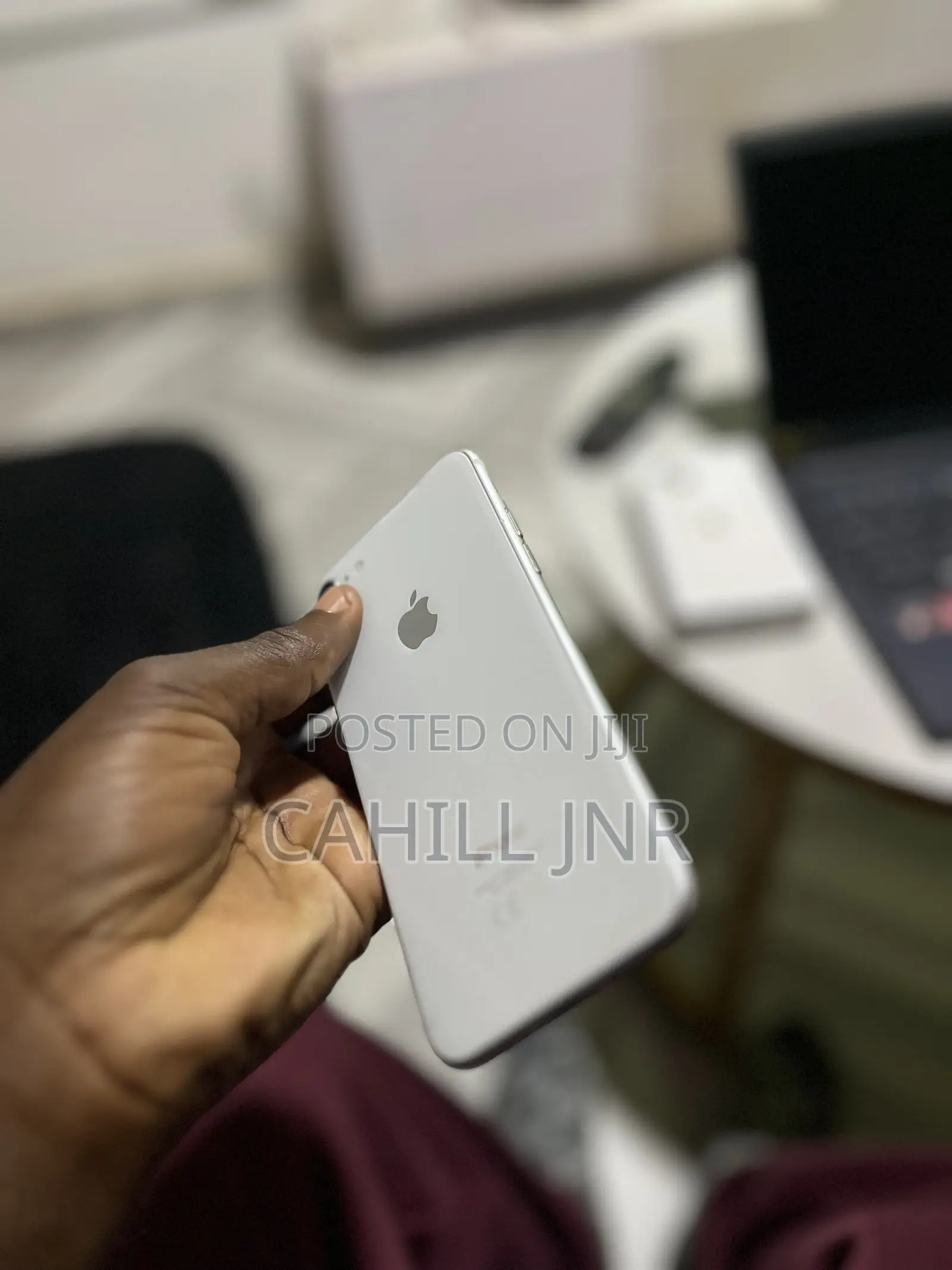Apple iPhone 8 64 GB White