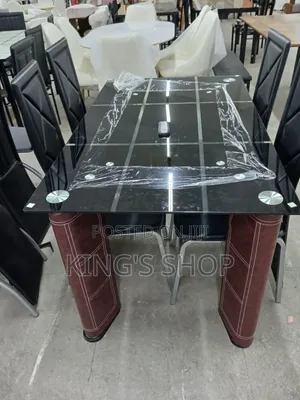 A 4 Chairs Dining Table