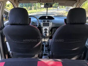 Toyota Vitz 2014 Blue