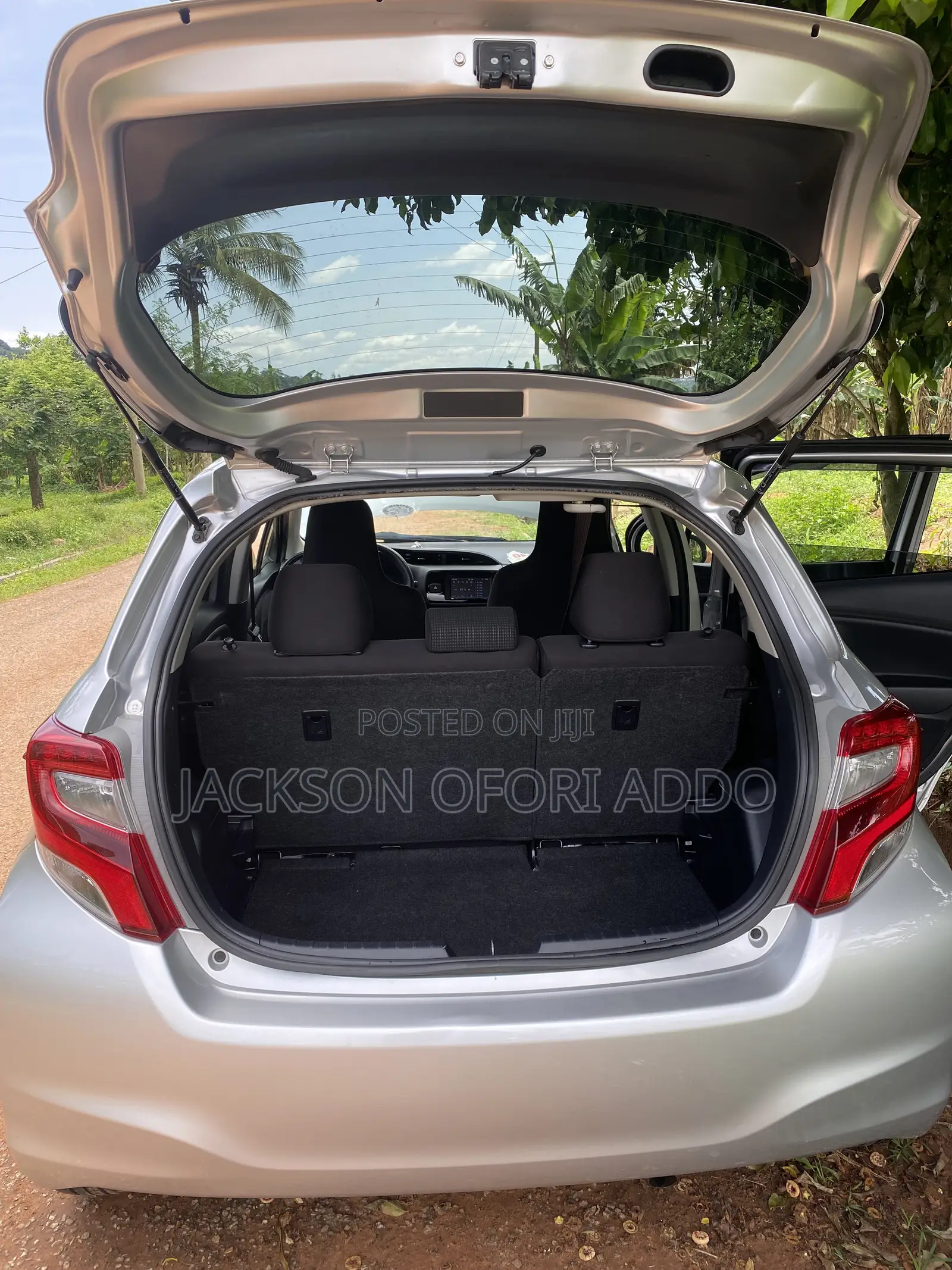 Toyota Vitz 1.3 FWD 3dr 2015 Silver
