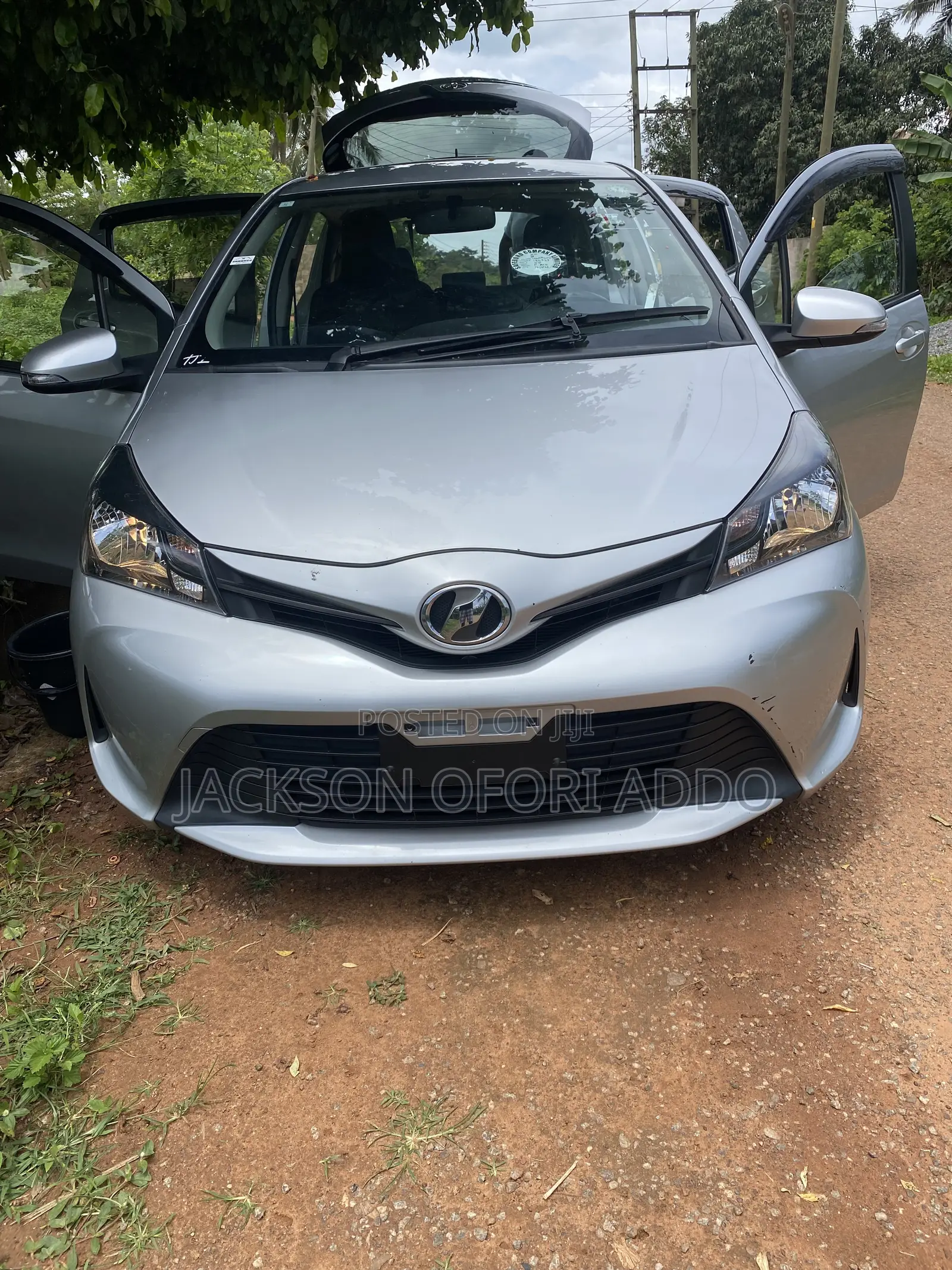 Toyota Vitz 1.3 FWD 3dr 2015 Silver