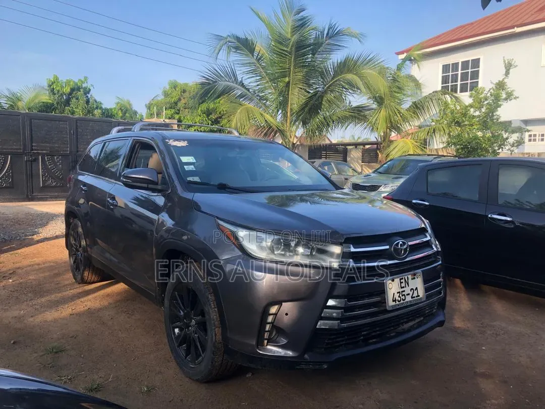 Toyota Highlander LE 4x2 (2.7L 4cyl 6A) 2016 Gray