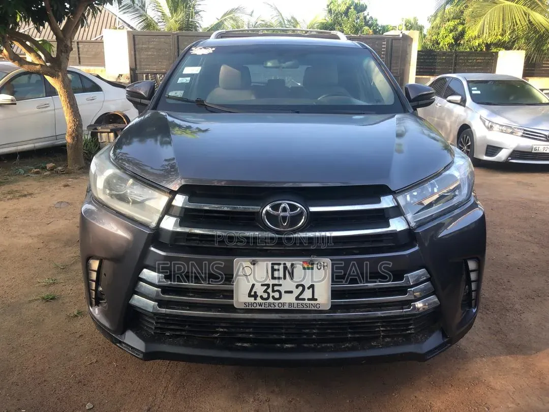 Toyota Highlander LE 4x2 (2.7L 4cyl 6A) 2016 Gray