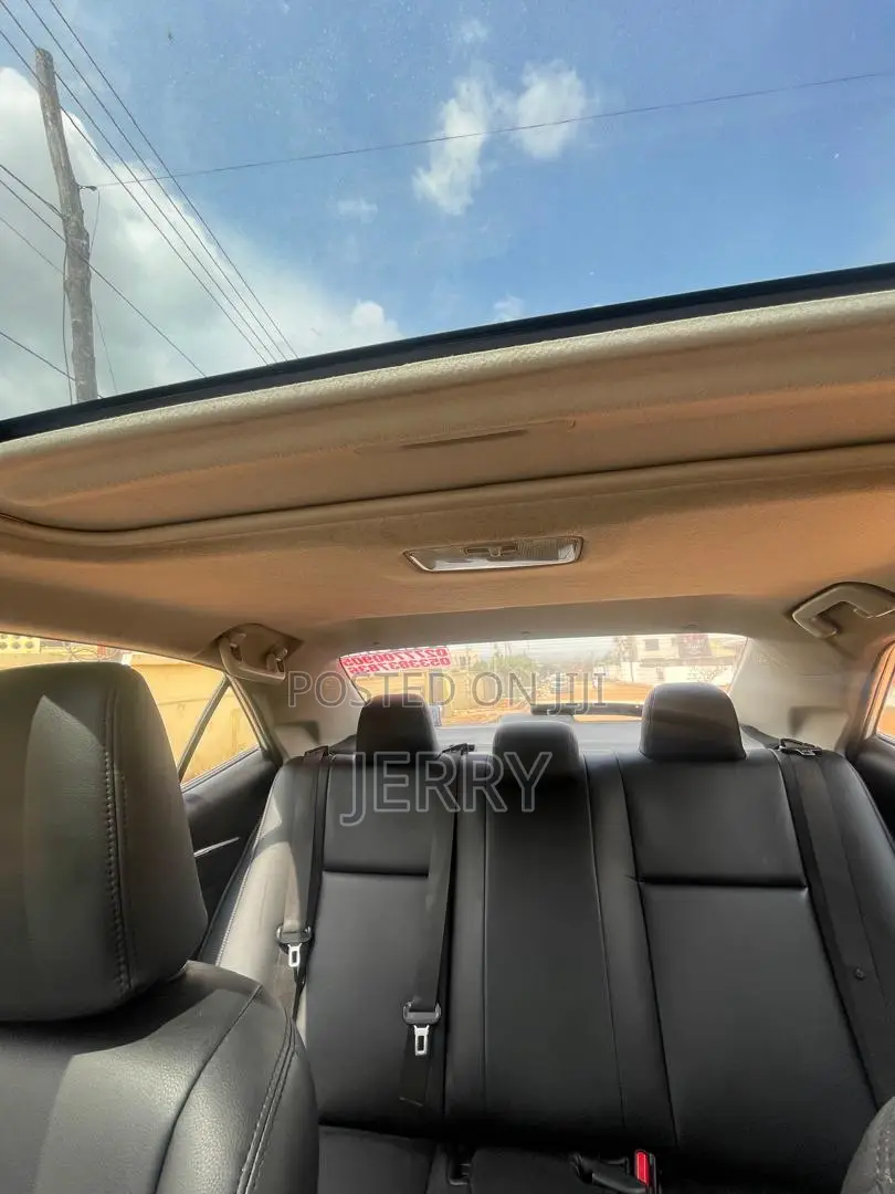 Toyota Levin Hybrid Elite Sunroof 2018 White