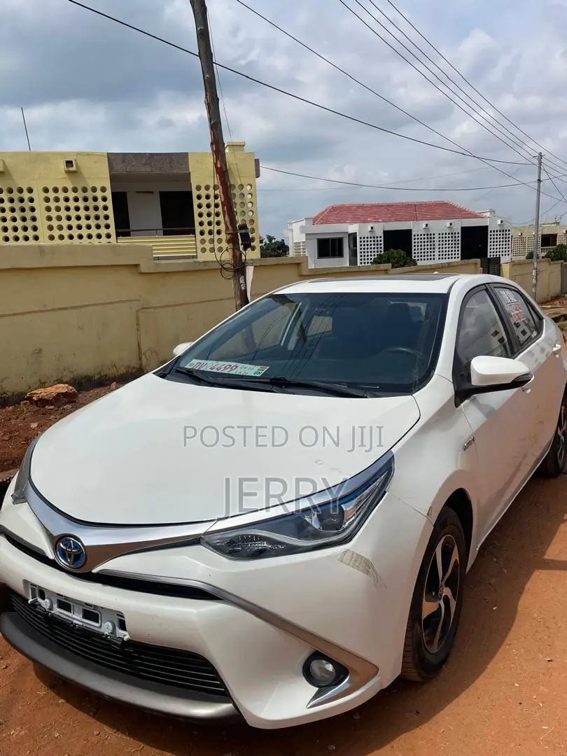 Toyota Levin Hybrid Elite Sunroof 2018 White