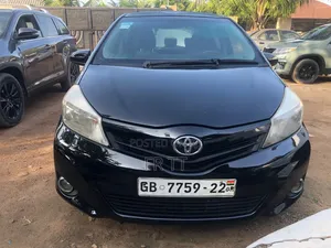 Toyota Yaris 2013 Black