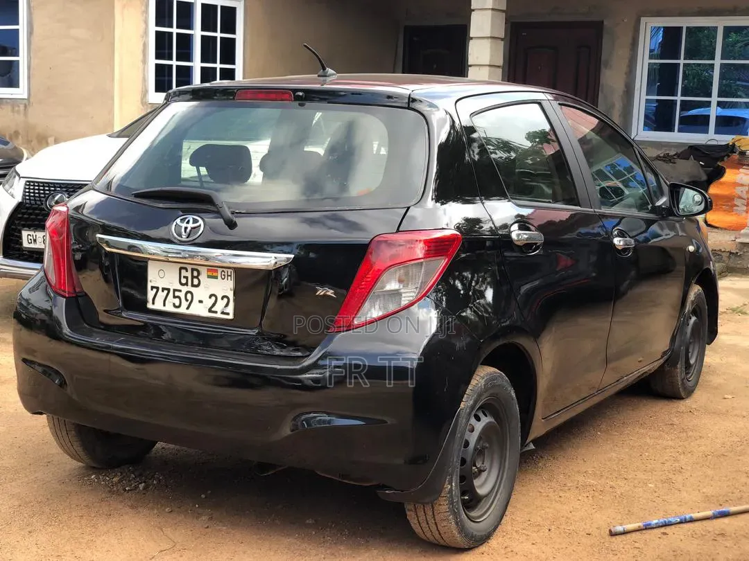 Toyota Yaris 2013 Black