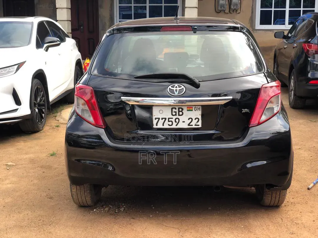 Toyota Yaris 2013 Black