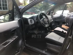 Toyota Yaris 2013 Black