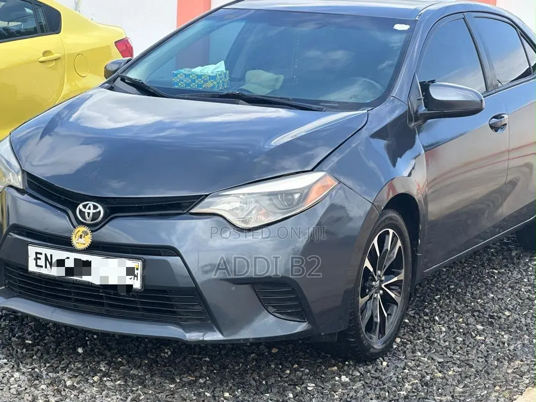 Toyota Corolla LE 4dr Sedan (1.8L 4cyl CVT) 2015 Gray