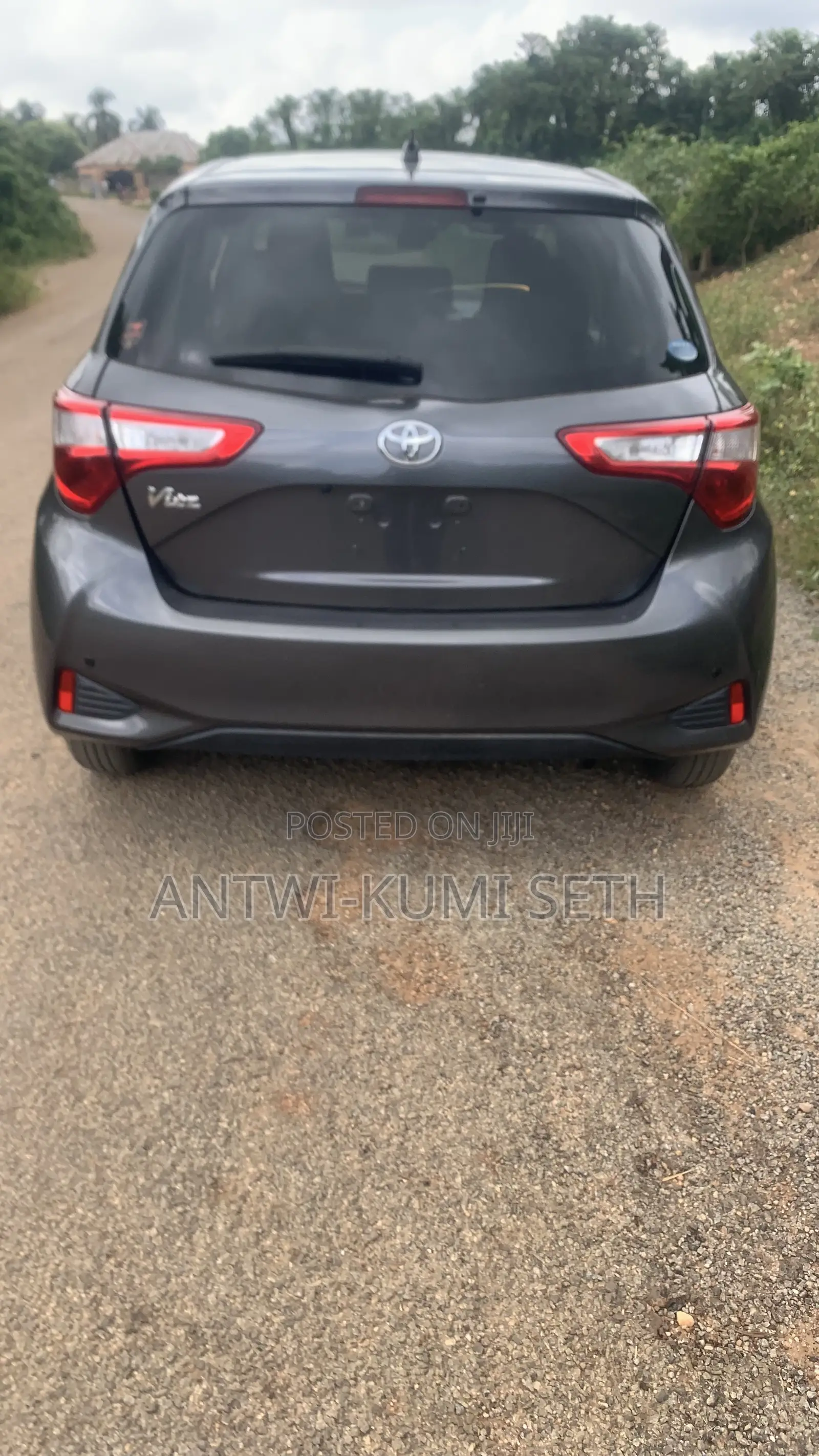 Toyota Vitz 1.0 FWD 5dr 2017 Gray