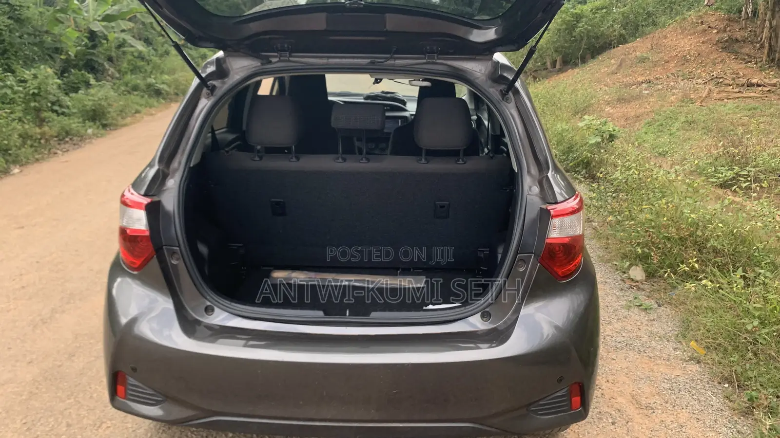 Toyota Vitz 1.0 FWD 5dr 2017 Gray