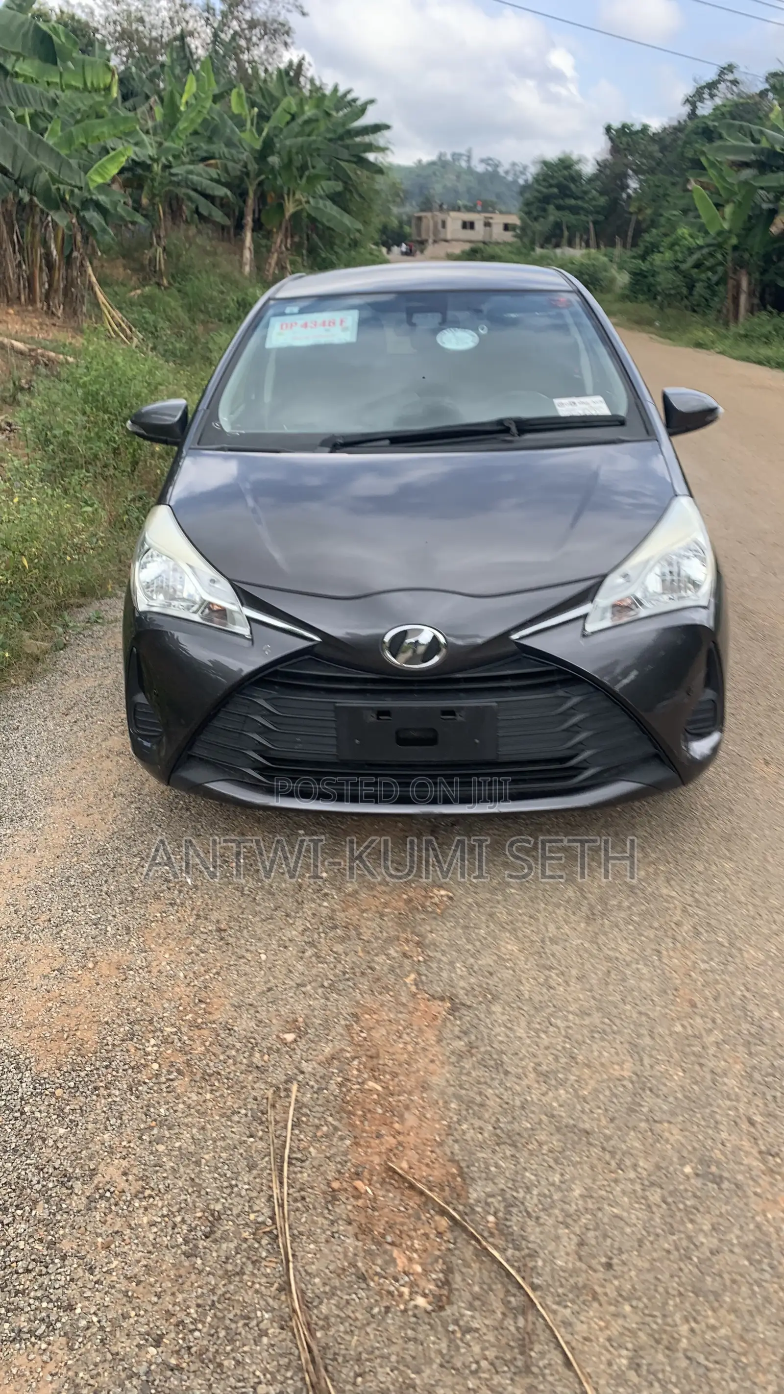 Toyota Vitz 1.0 FWD 5dr 2017 Gray