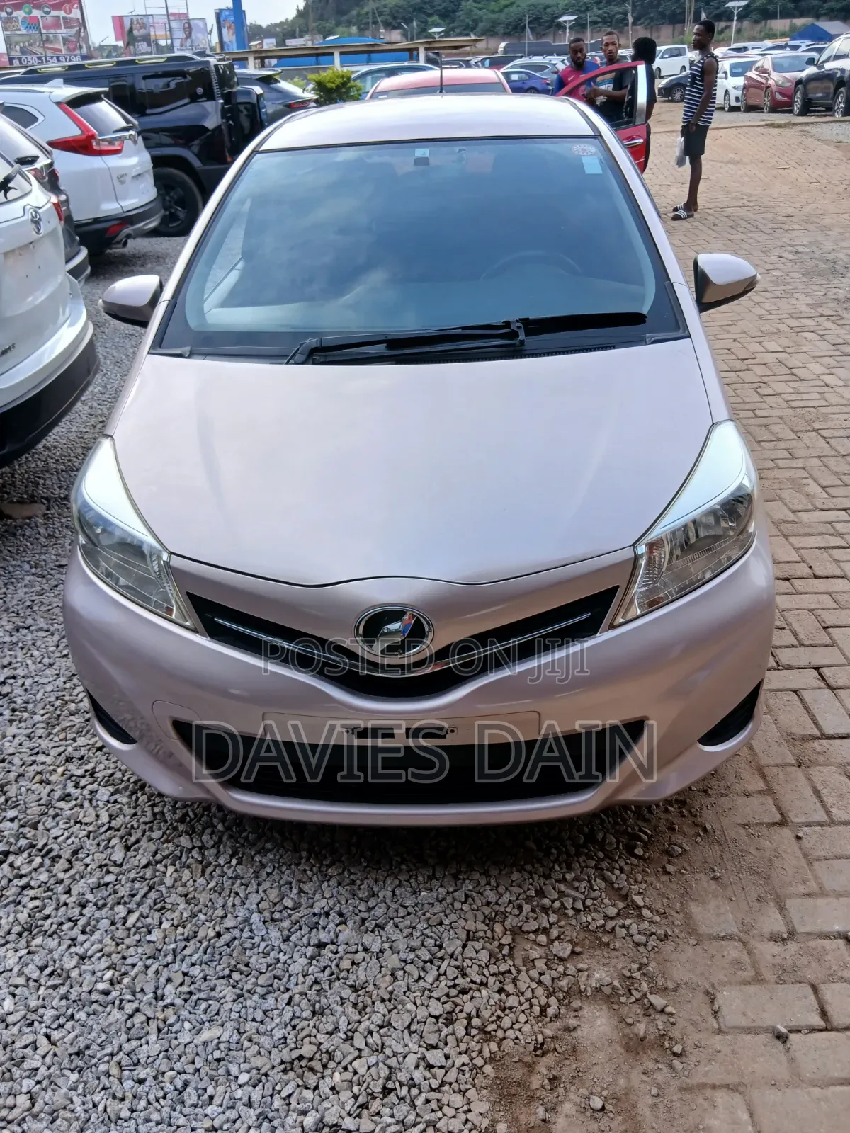 Toyota Vitz 2013 Gray