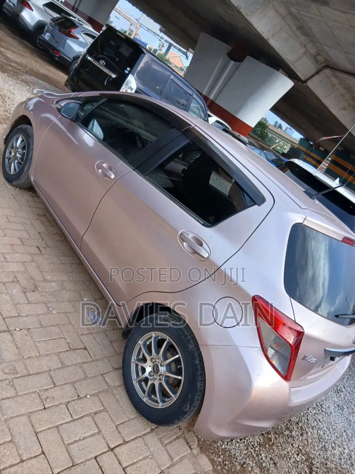 Toyota Vitz 2013 Gray
