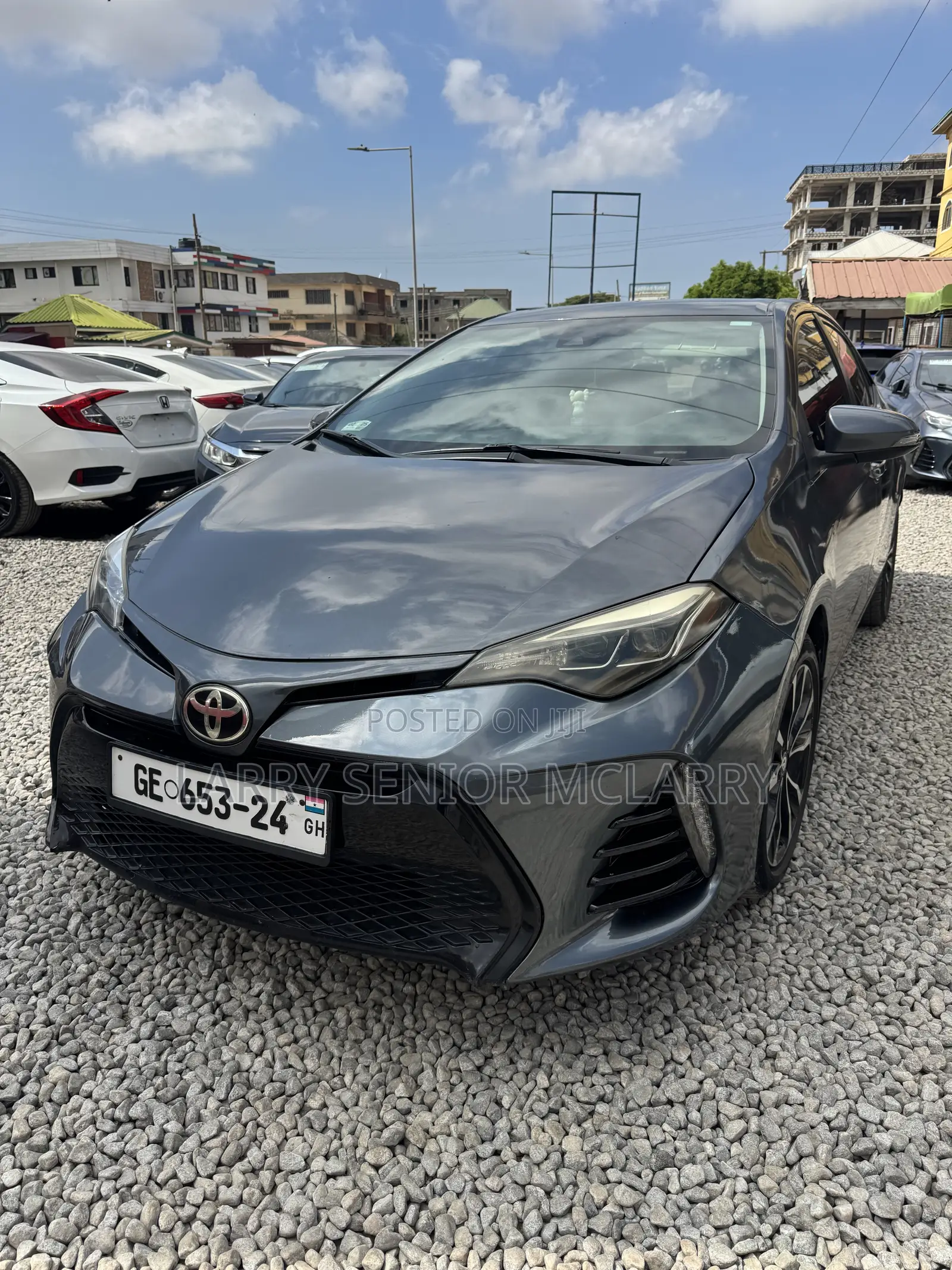 Toyota Corolla SE Special Edition 4dr Sedan (1.8L 4cyl CVT) 2017 Gray