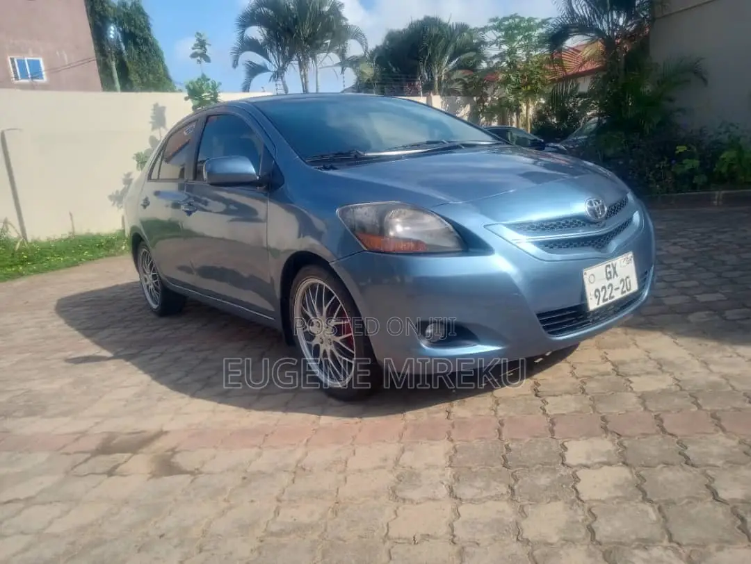 Toyota Yaris 2011 Blue