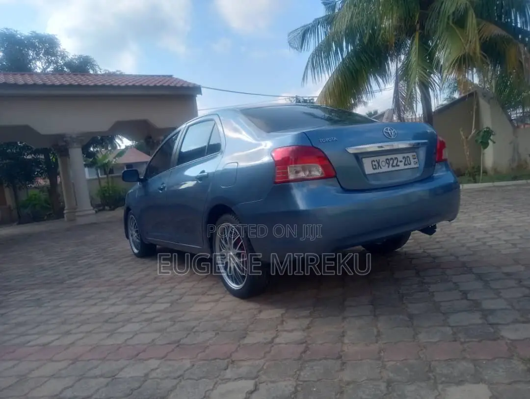 Toyota Yaris 2011 Blue