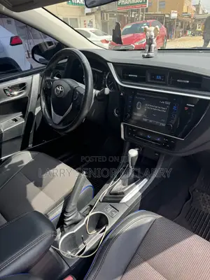 Toyota Corolla SE Special Edition 4dr Sedan (1.8L 4cyl CVT) 2017 Gray