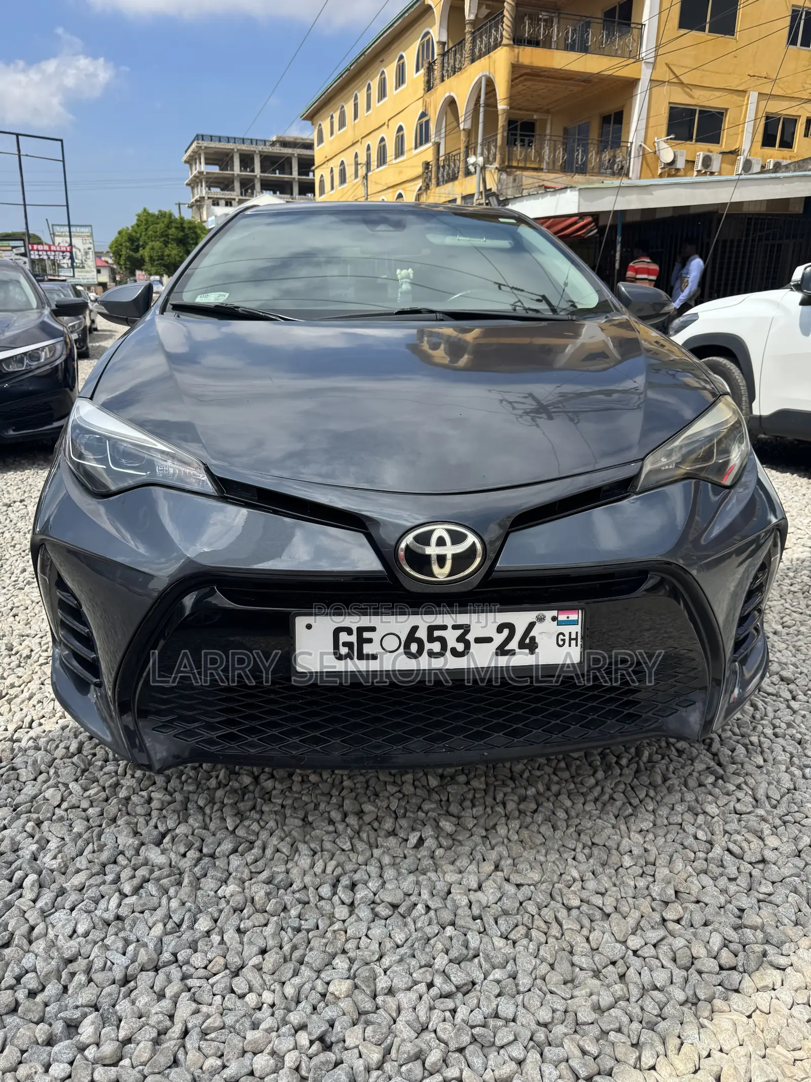 Toyota Corolla SE Special Edition 4dr Sedan (1.8L 4cyl CVT) 2017 Gray