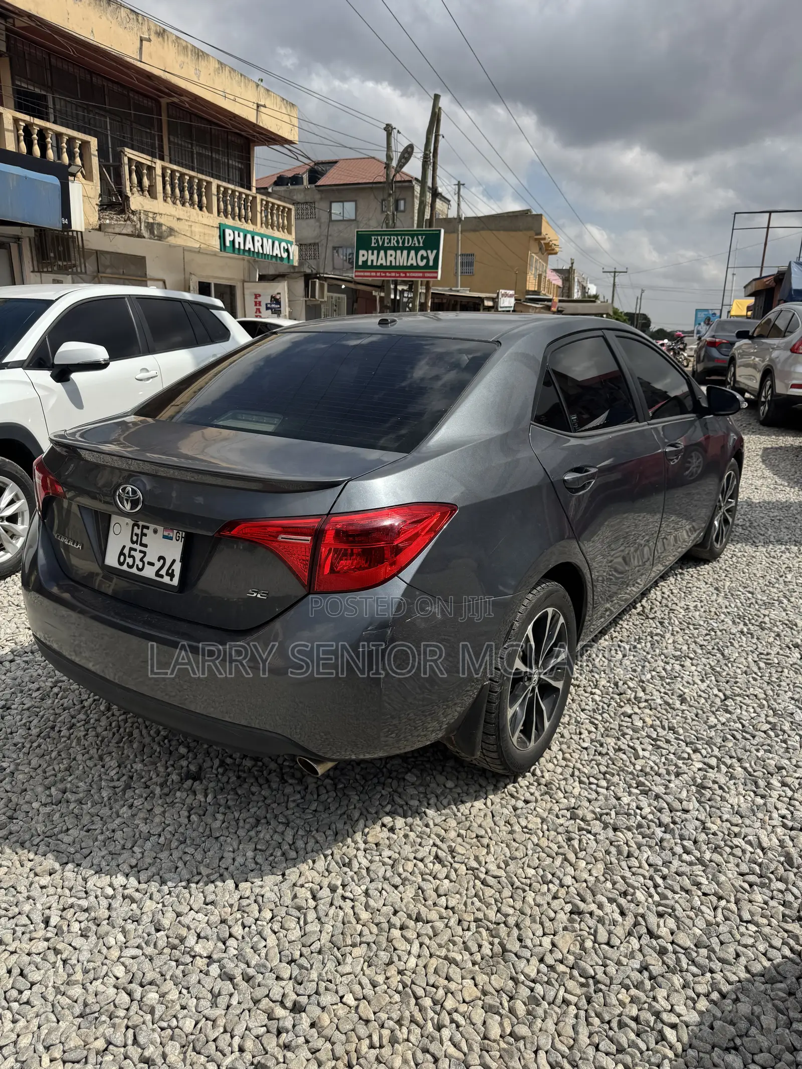 Toyota Corolla SE Special Edition 4dr Sedan (1.8L 4cyl CVT) 2017 Gray