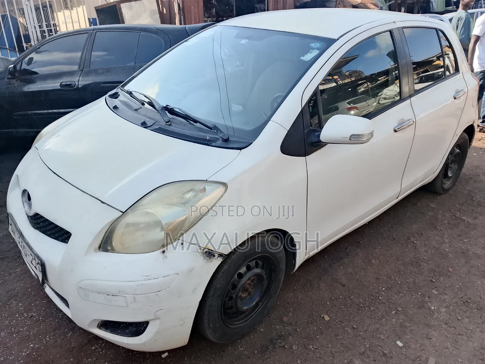 Toyota Vitz 1.0 FWD 3dr 2010 White