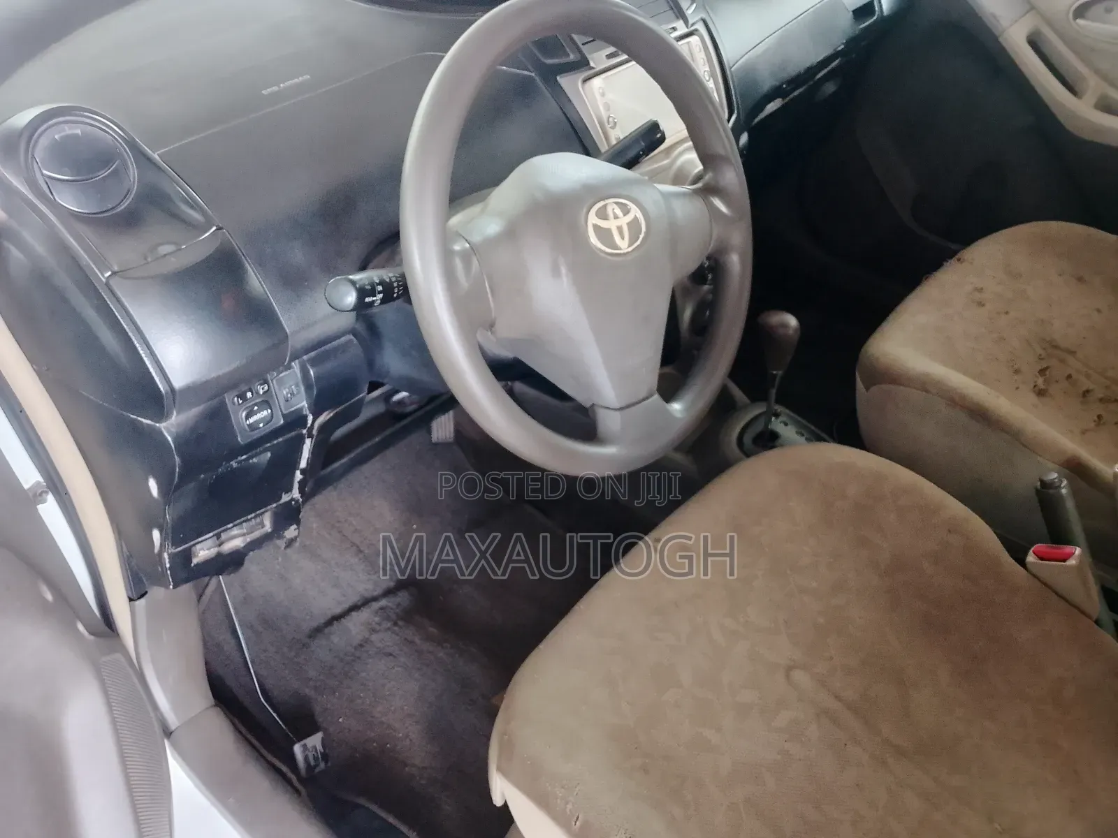 Toyota Vitz 1.0 FWD 3dr 2010 White