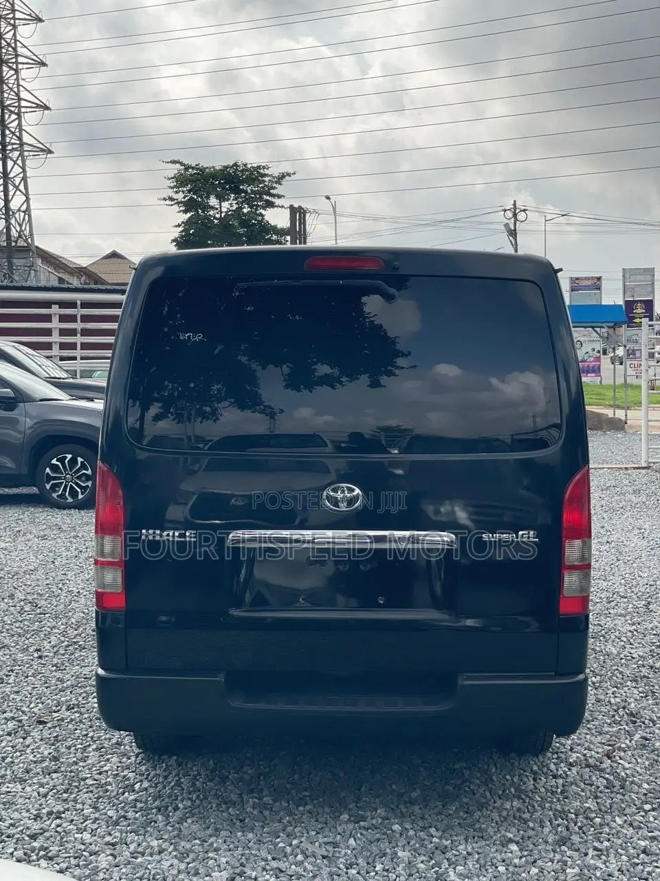 Toyota HiAce 2013 Black