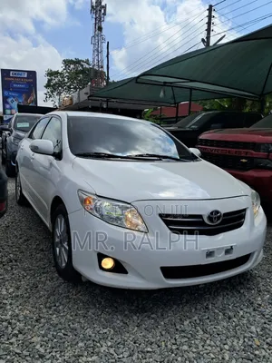 Toyota Corolla Altis 2010 White
