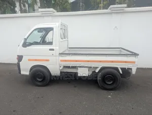 Daihatsu Hijet 2010 White For Sale
