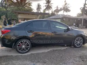 Toyota Corolla 2016 Black