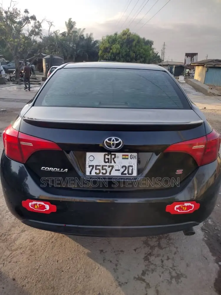 Toyota Corolla 2016 Black
