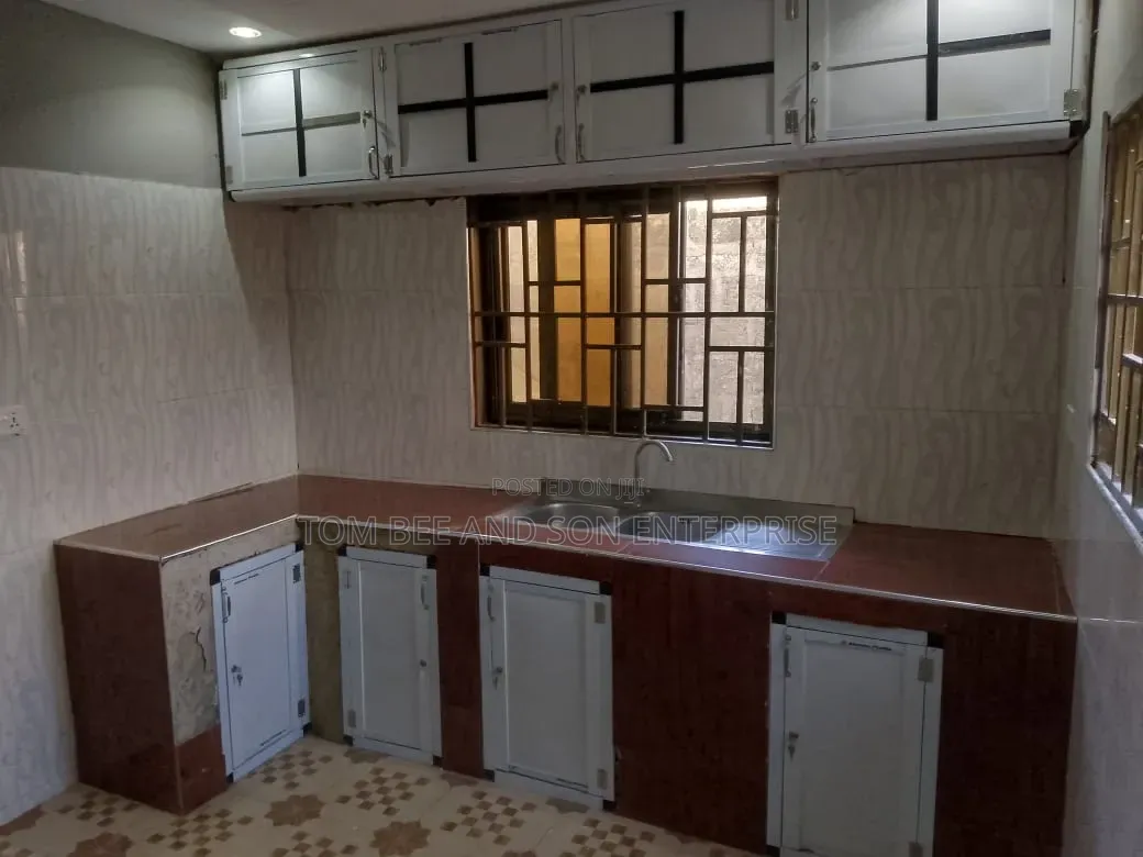 2bdrm Apartment in Tommylee, Akweley for rent