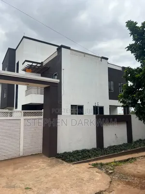 6bdrm Mansion in Starqman Realty, Atwima Nwabiagya for sale