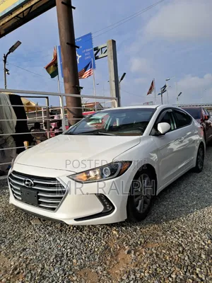 Hyundai Elantra Limited Sedan FWD (2.0L 4cyl 6A) 2017 White