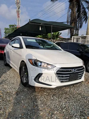 Hyundai Elantra Limited Sedan FWD (2.0L 4cyl 6A) 2017 White