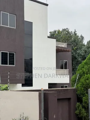 6bdrm Mansion in Starqman Realty, Atwima Nwabiagya for sale