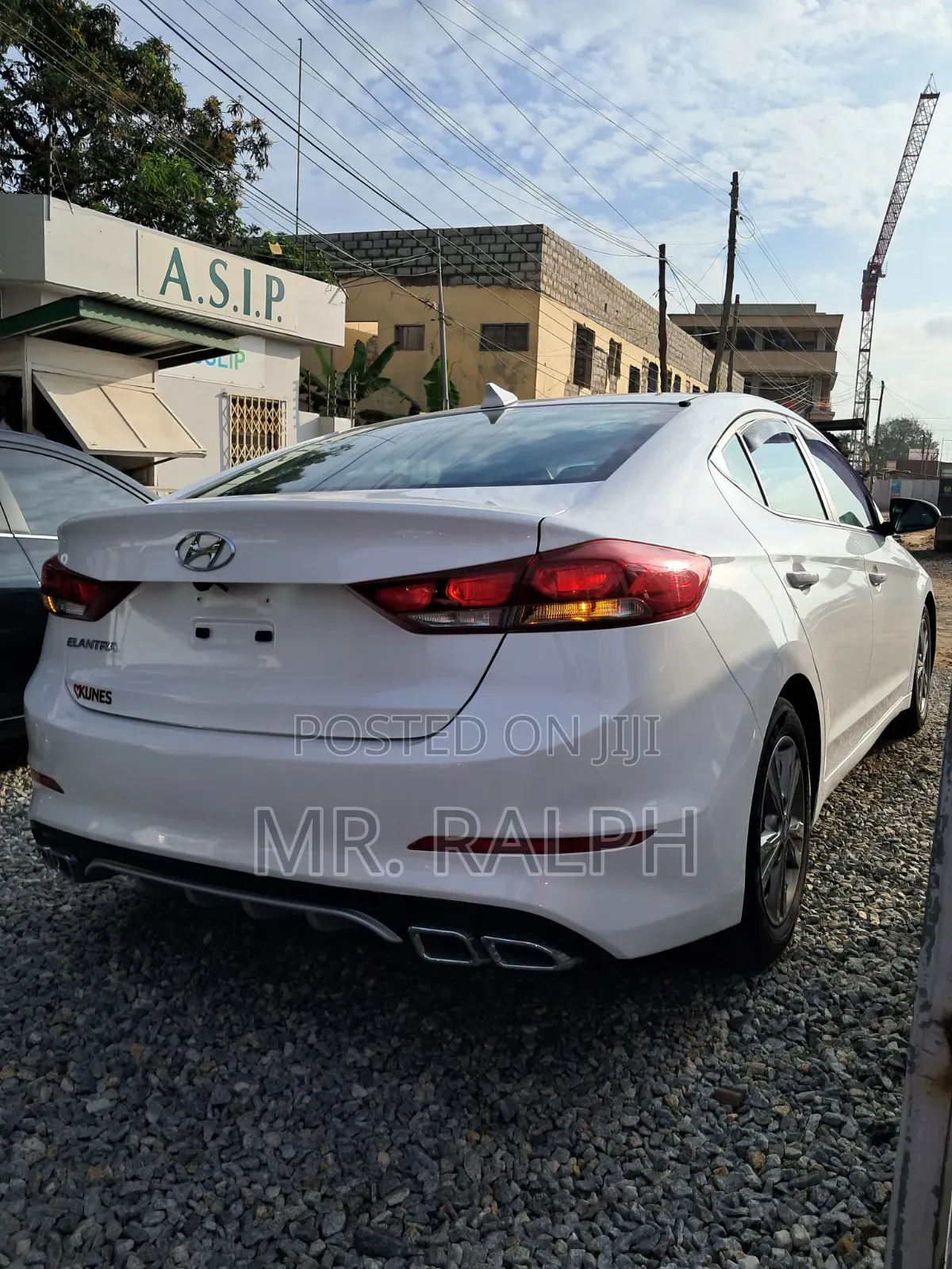 Hyundai Elantra Limited Sedan FWD (2.0L 4cyl 6A) 2017 White