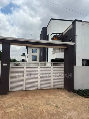 6bdrm Mansion in Starqman Realty, Atwima Nwabiagya for sale